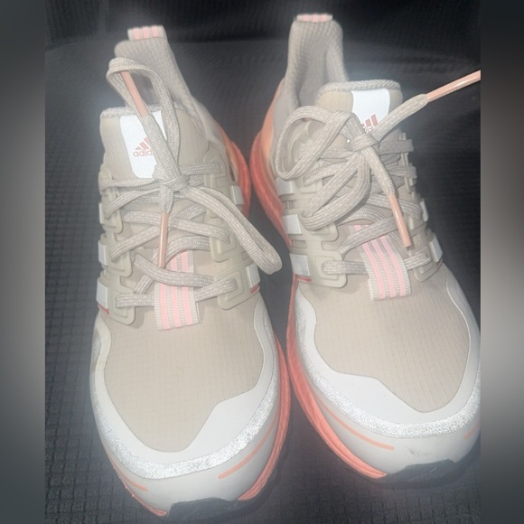 Adidas gray with pink size 6 1/2 - Picture 2 of 4